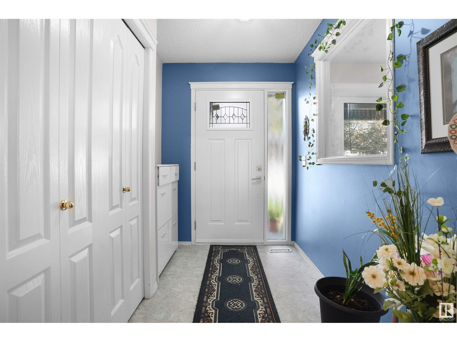 Photo 14 of 2715 44 A Av Nw, Edmonton AB