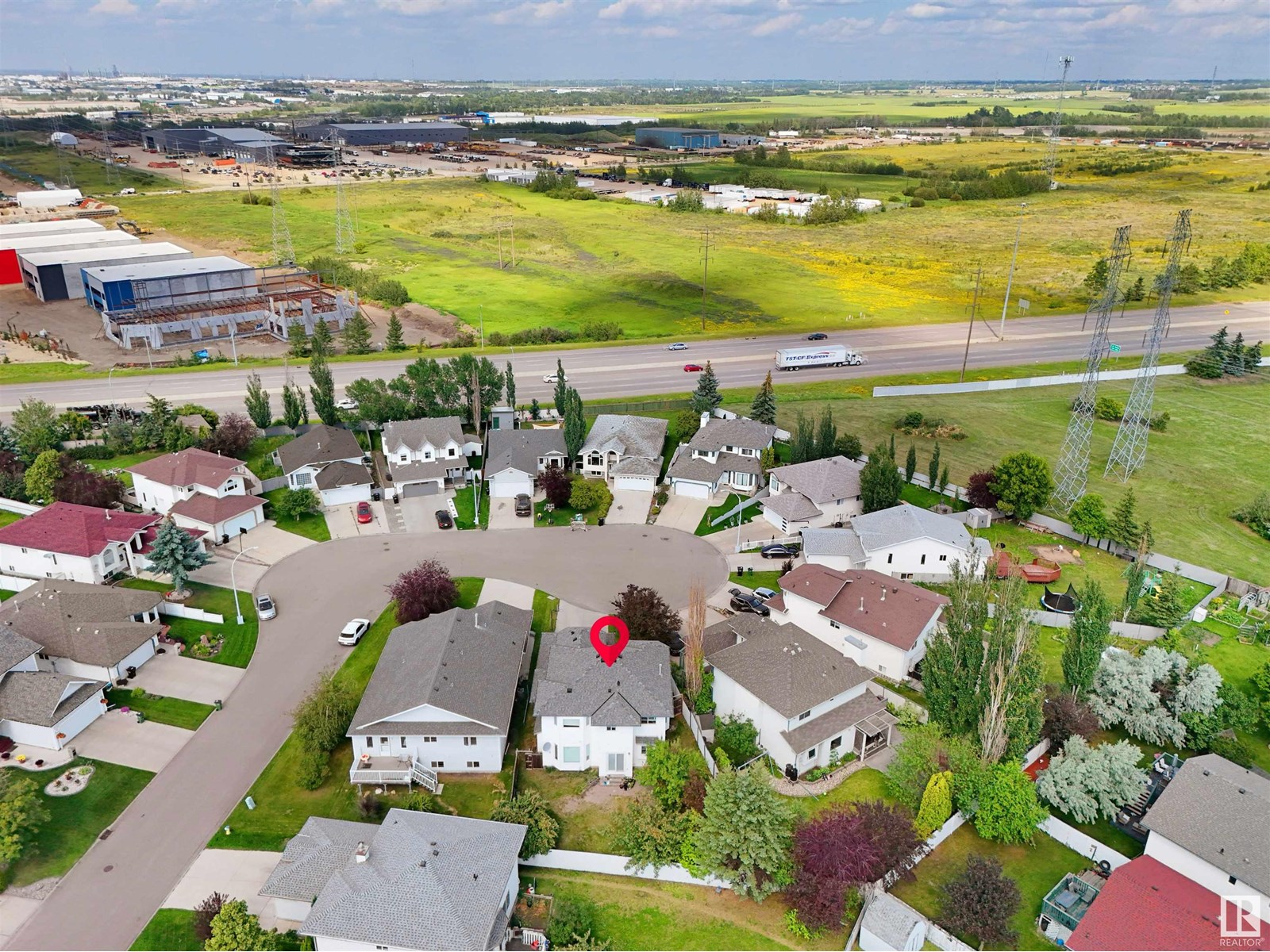 Photo 3 of 2715 44 A Av Nw, Edmonton AB