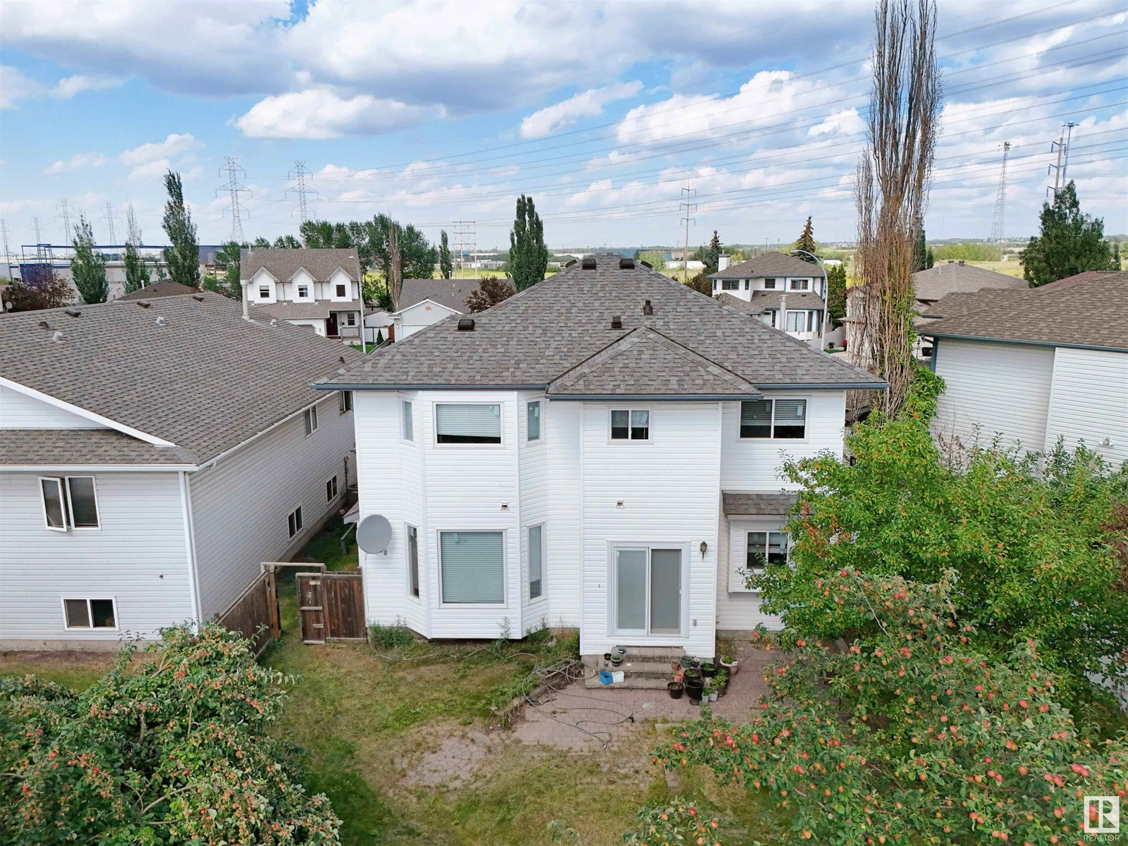 Photo 6 of 2715 44 A Av Nw, Edmonton AB