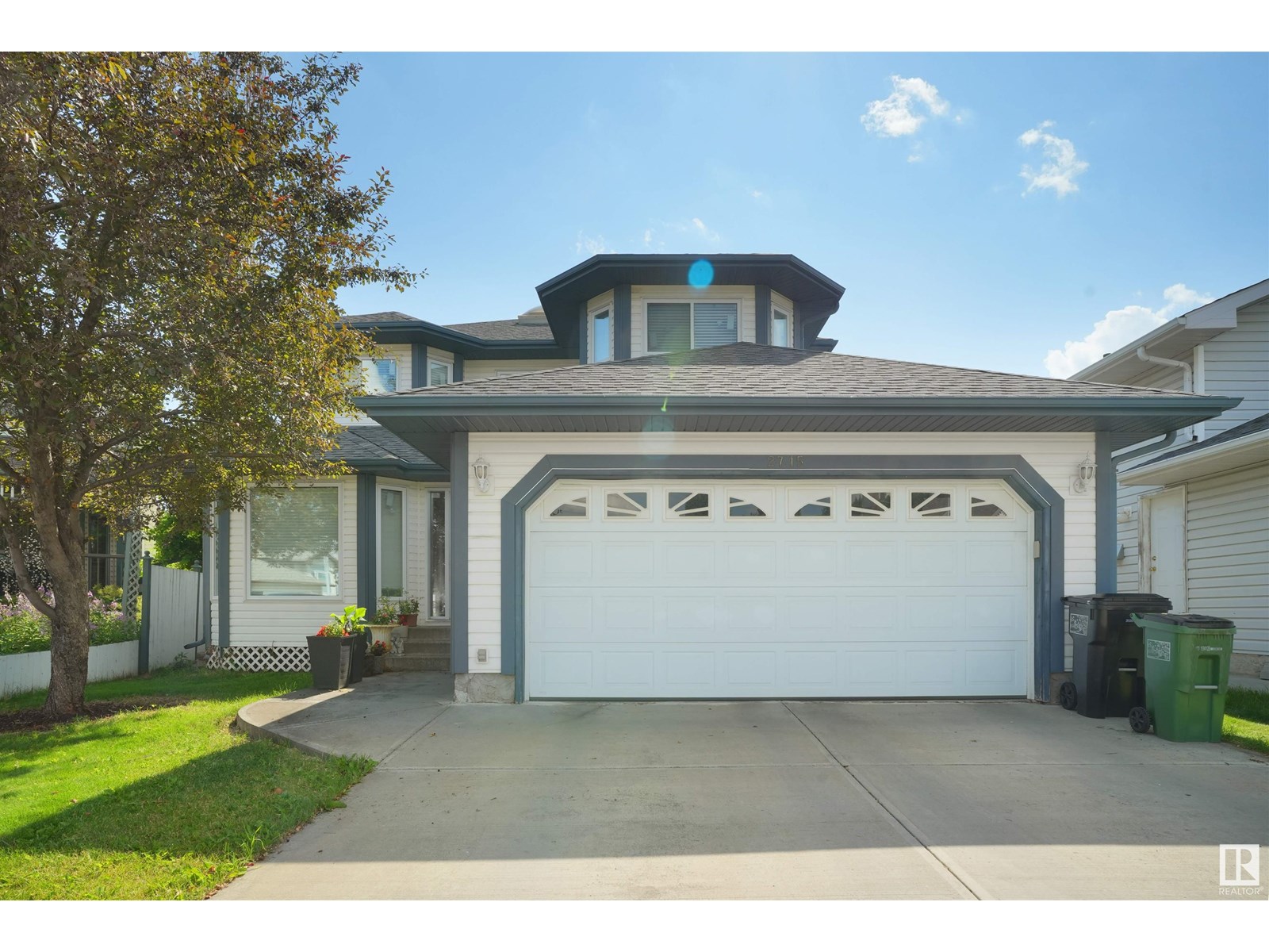 Photo 7 of 2715 44 A Av Nw, Edmonton AB