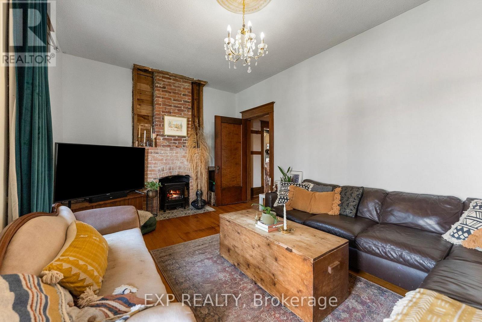 Photo 16 of 48 Hall Avenue E, Renfrew ON