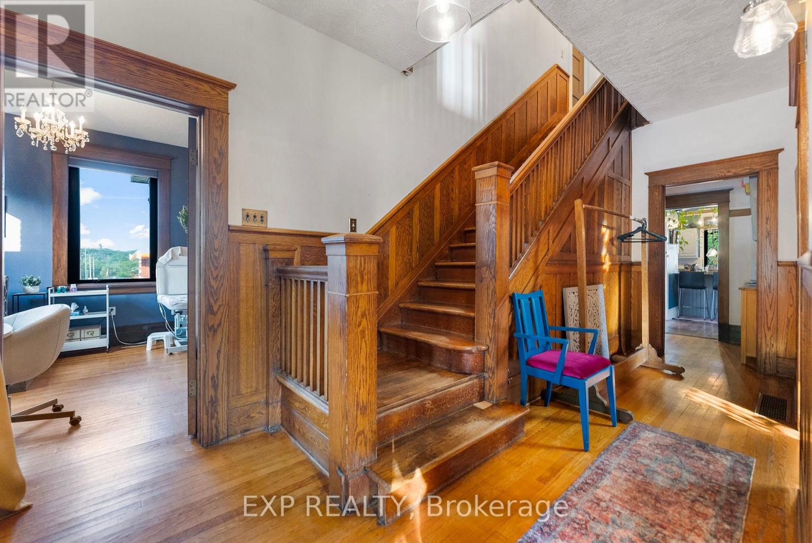 Photo 8 of 48 Hall Avenue E, Renfrew ON