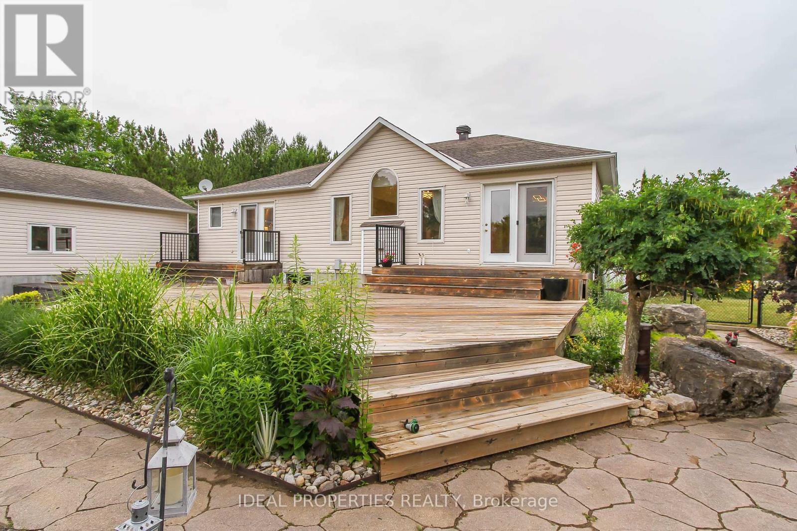 Photo 36 of 208 Pine Ridge Drive, Beckwith ON