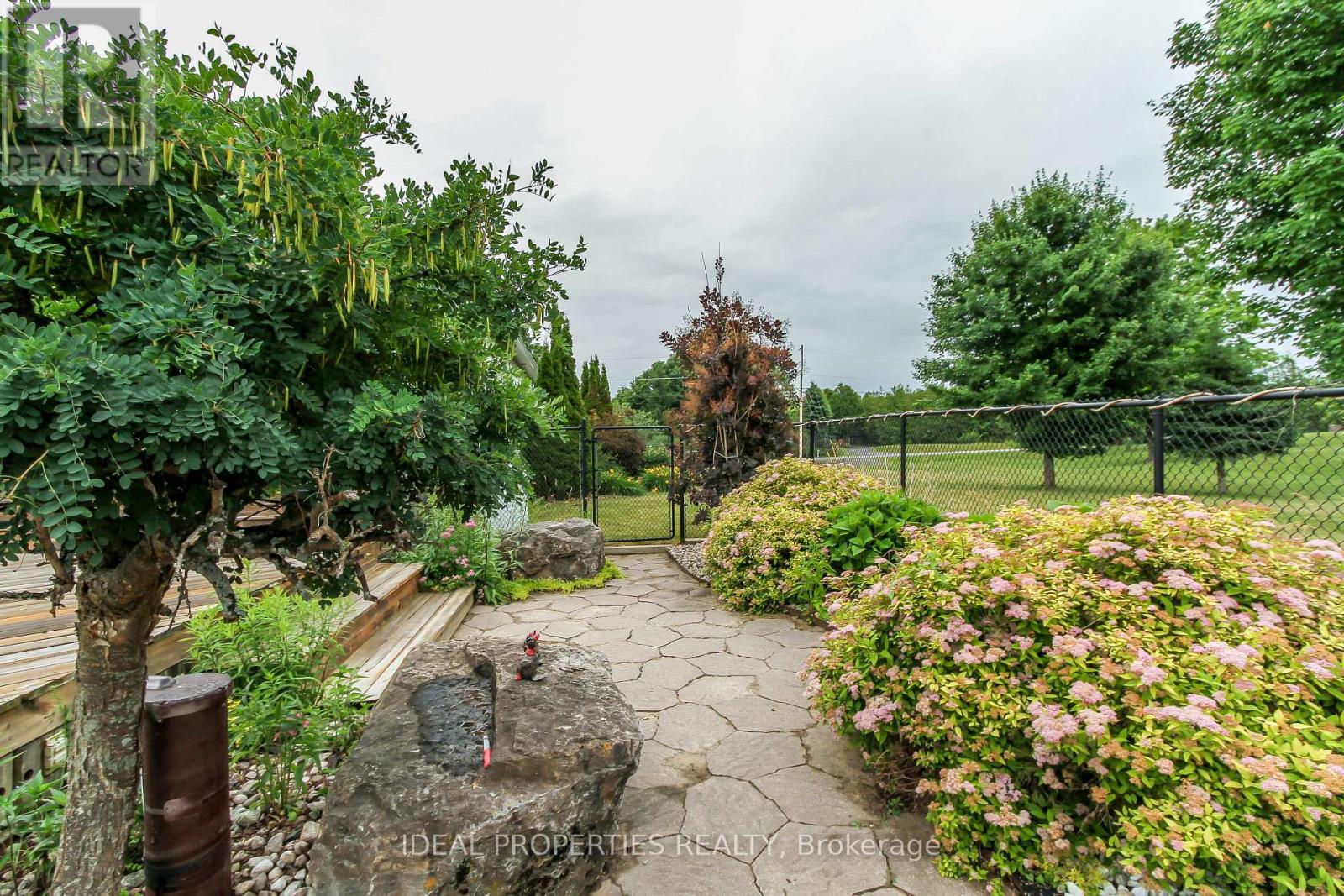 Photo 45 of 208 Pine Ridge Drive, Beckwith ON