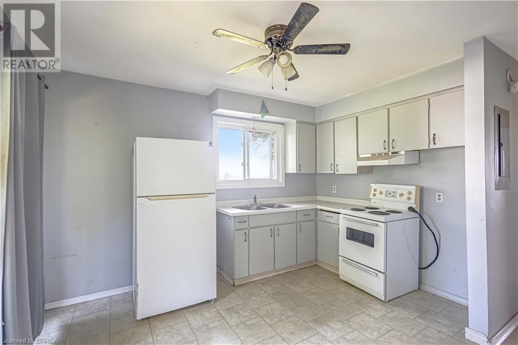 Photo 14 of 503 West Street, Brantford ON