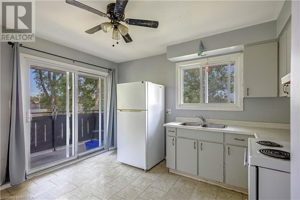 Photo 31 of 503 West Street, Brantford ON