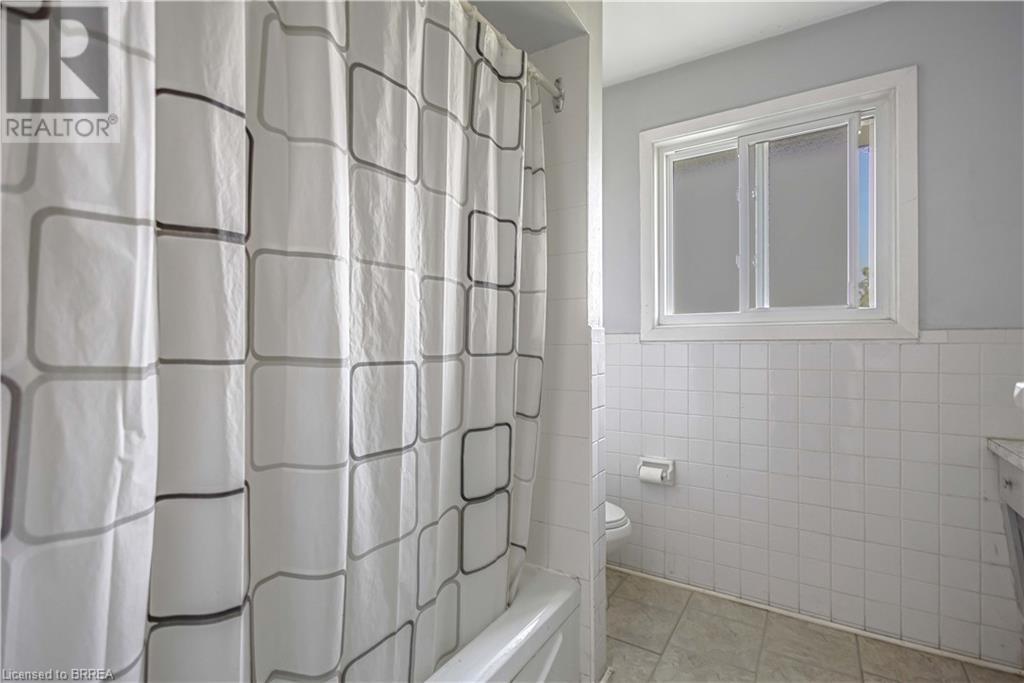 Photo 9 of 503 West Street, Brantford ON