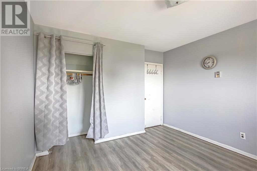 Photo 2 of 503 West Street, Brantford ON