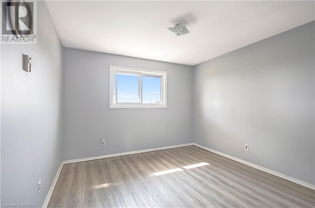 Photo 21 of 503 West Street, Brantford ON