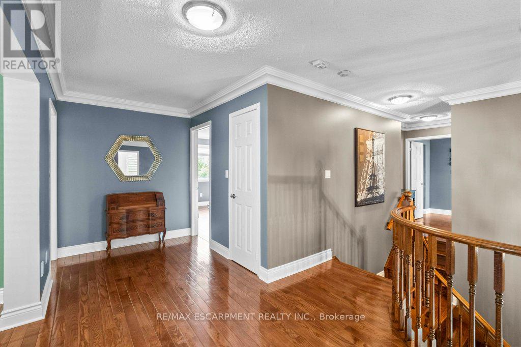 Photo 35 of 1560 Rixon Way, Milton ON