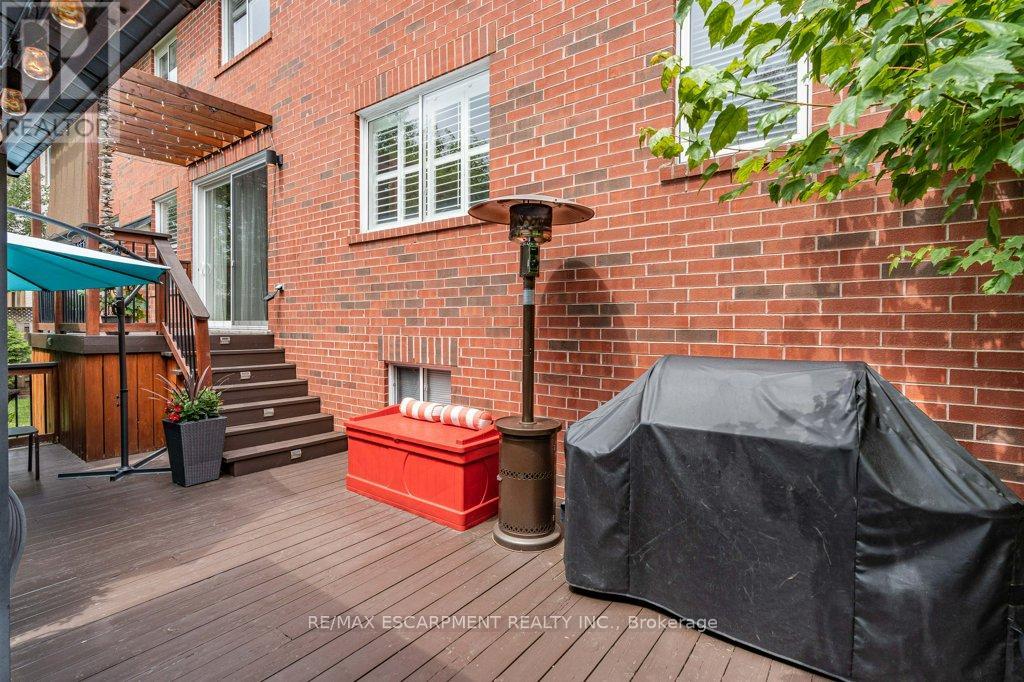Photo 43 of 1560 Rixon Way, Milton ON