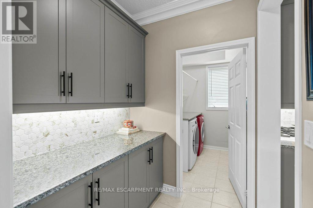 Photo 34 of 1560 Rixon Way, Milton ON