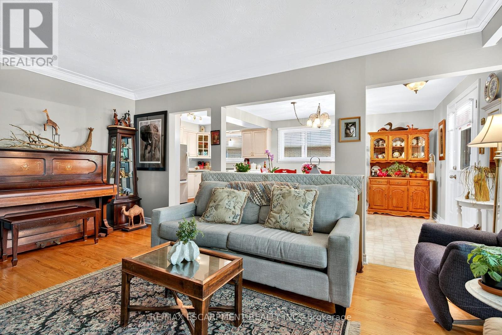 Photo 16 of 593 Braemore Road, Burlington ON