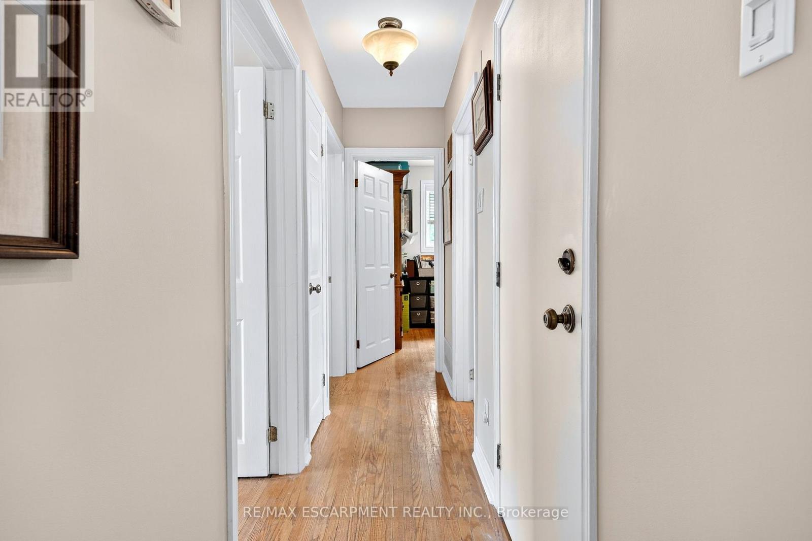 Photo 15 of 593 Braemore Road, Burlington ON