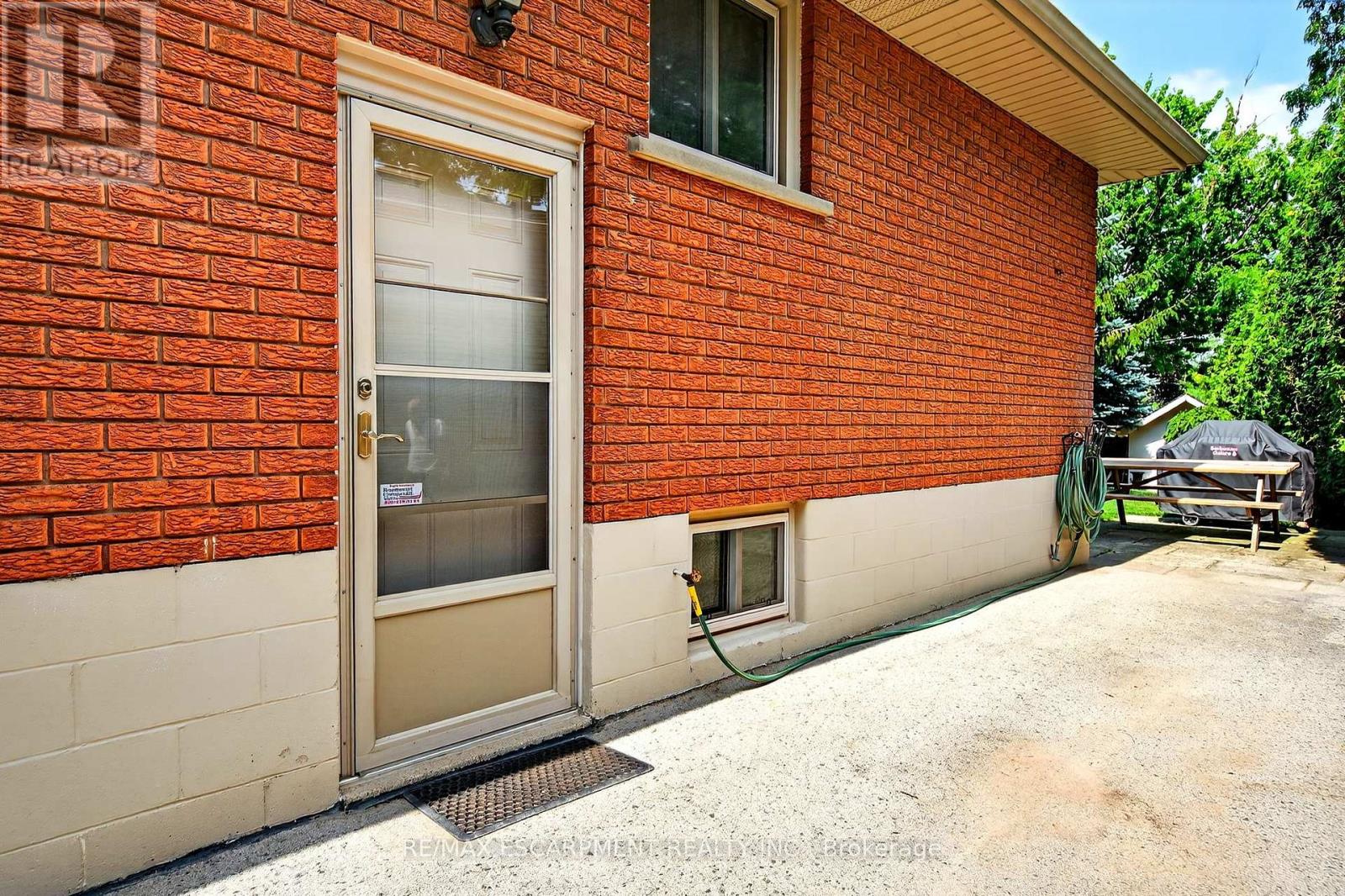 Photo 24 of 593 Braemore Road, Burlington ON
