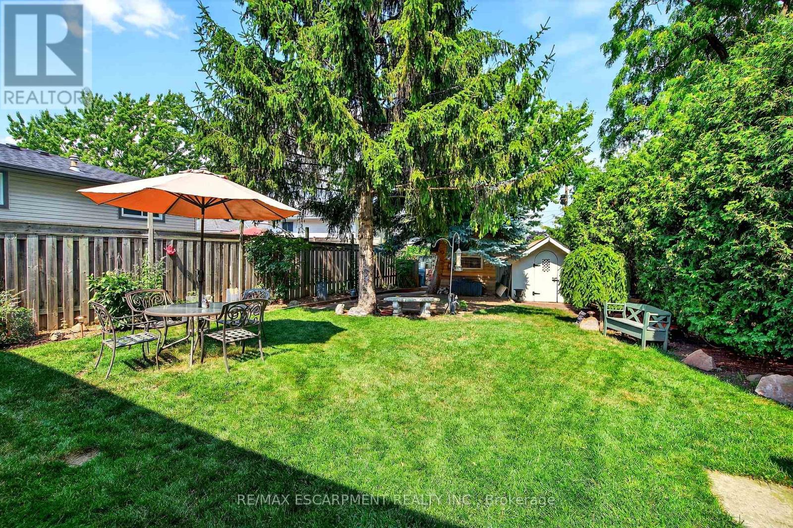 Photo 2 of 593 Braemore Road, Burlington ON