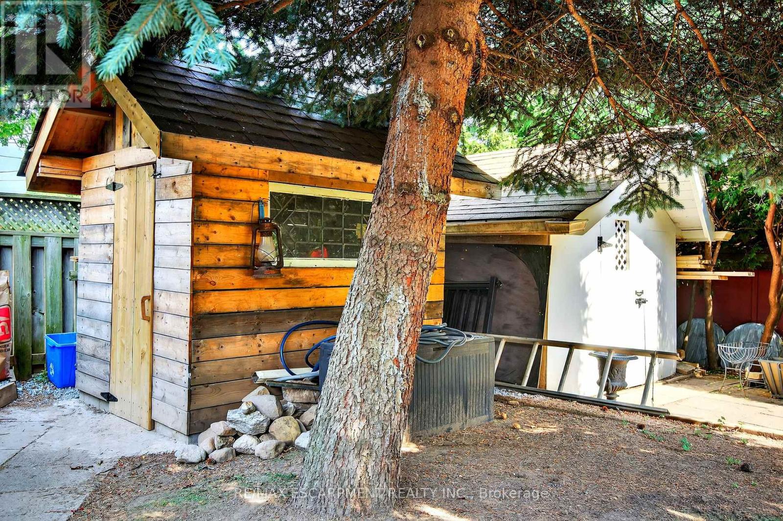 Photo 1 of 593 Braemore Road, Burlington ON