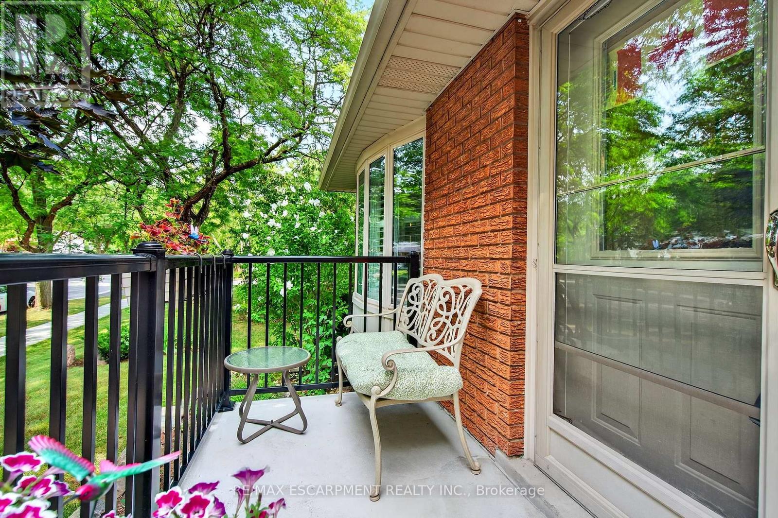 Photo 3 of 593 Braemore Road, Burlington ON