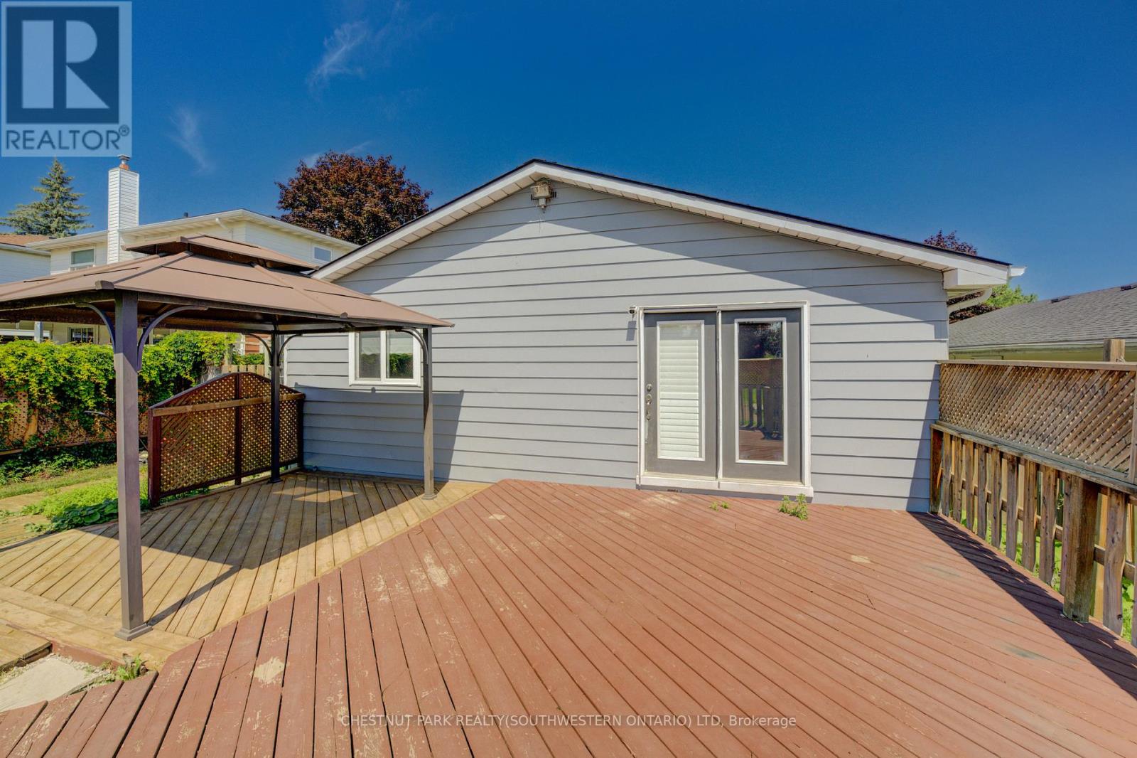 Photo 19 of B 88 Glen Lake Crescent, Kitchener ON