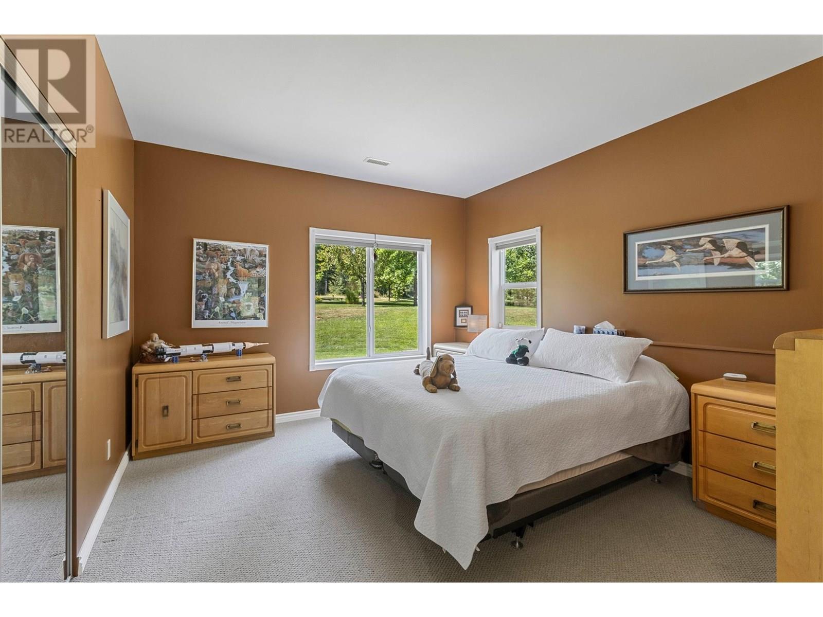 Photo 17 of 2726 Golf Course Drive, Blind Bay BC