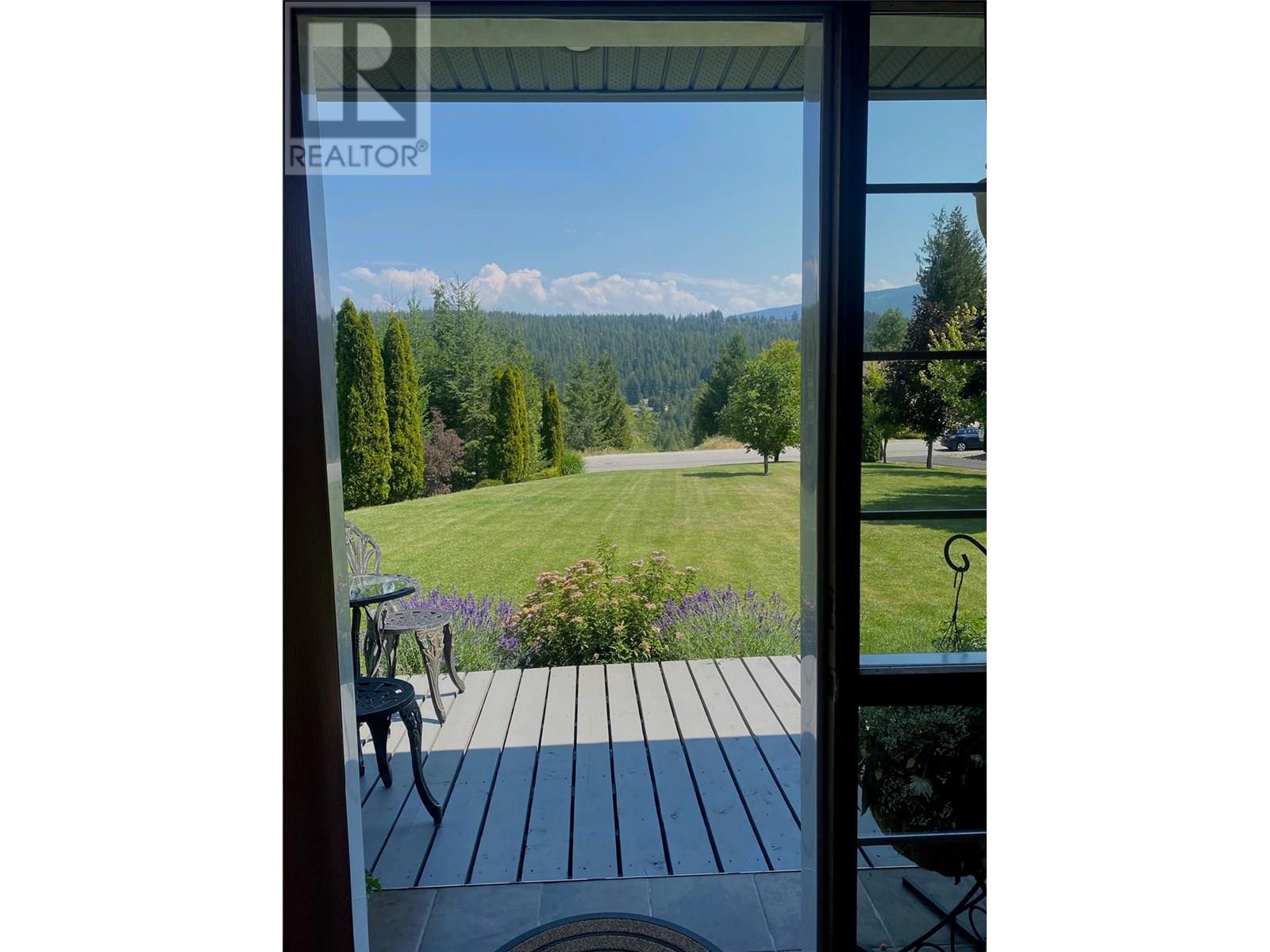 Photo 22 of 2726 Golf Course Drive, Blind Bay BC