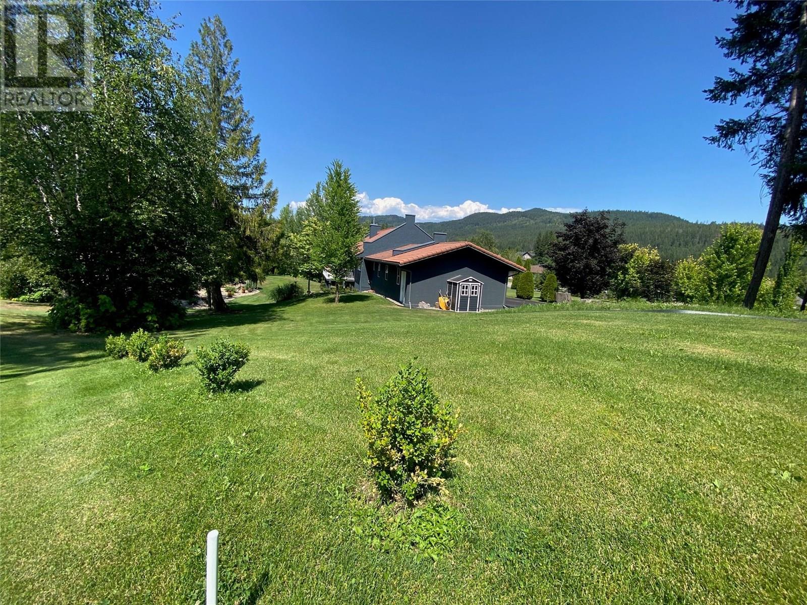 Photo 41 of 2726 Golf Course Drive, Blind Bay BC
