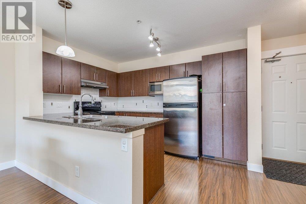 Photo 10 of 313 12075 228 Street, Maple Ridge BC