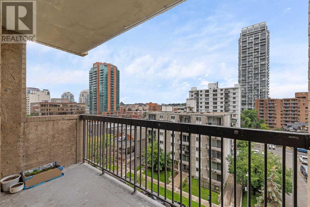 Single Family House for Sale in    Avenue SW Beltline Calgary 