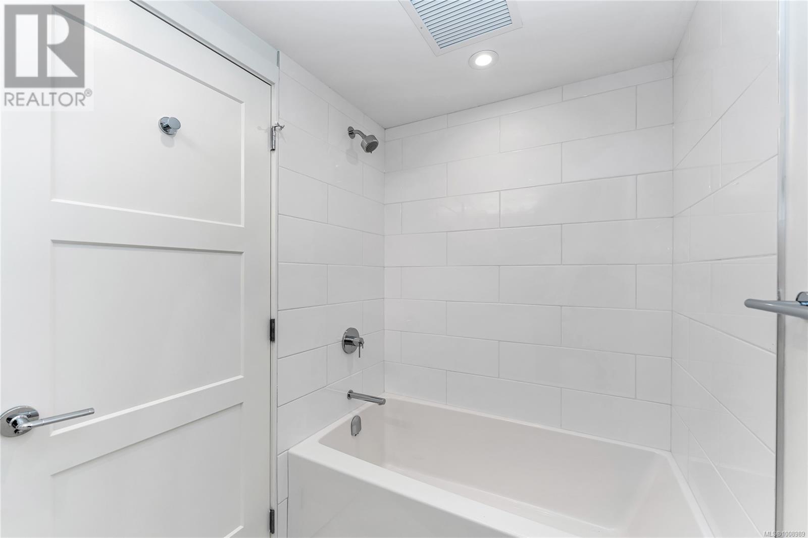 Single Family House Character for Sale in  A  Richardson St 1224 Richardson Victoria 