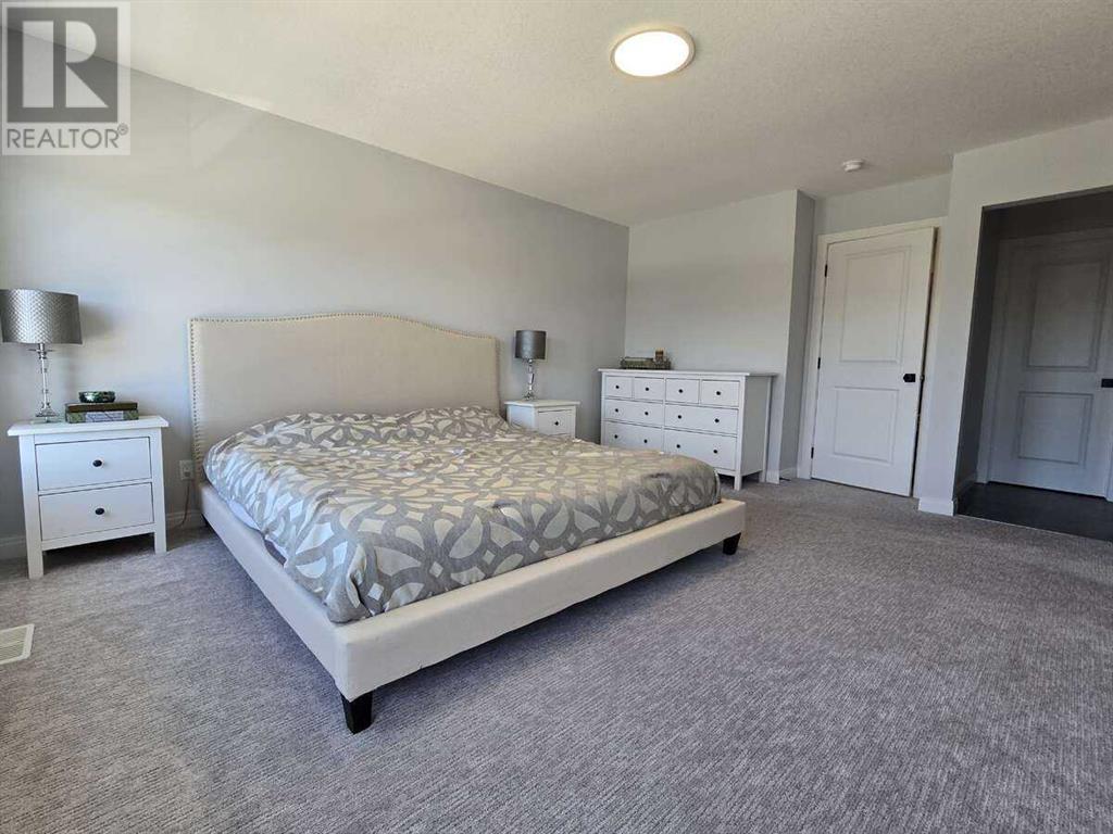 Single Family House for Sale in  Creekside Way SW Pine Creek Calgary 