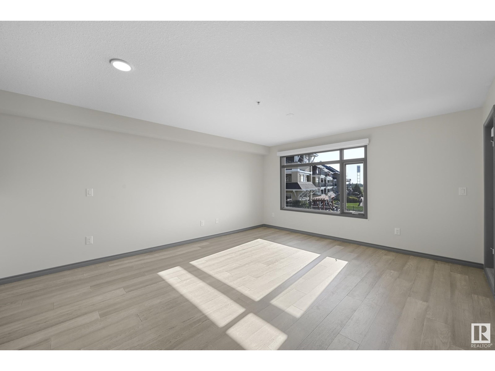 Photo 7 of 216 1589 Glastonbury Bv Nw, Edmonton AB