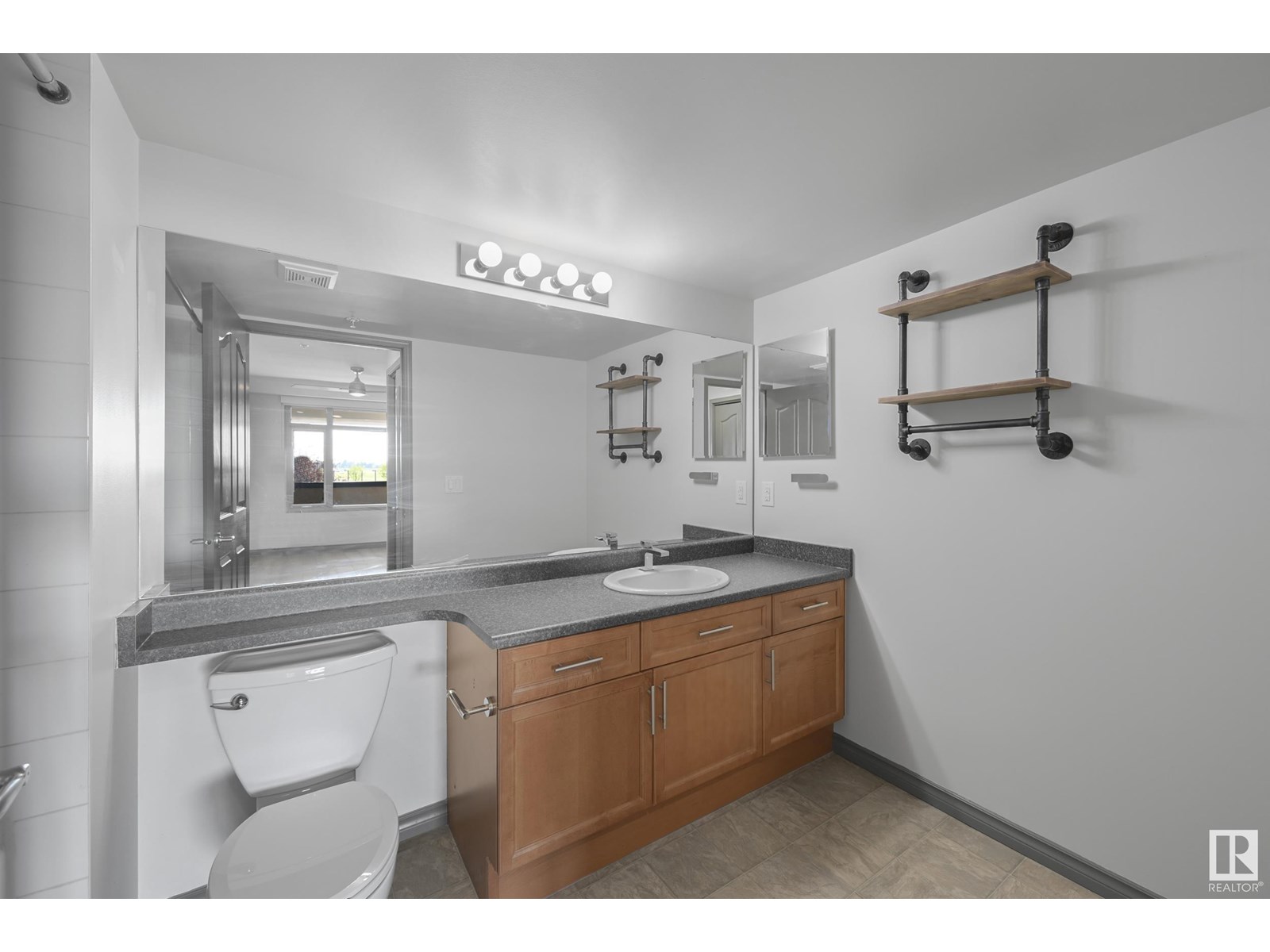 Photo 13 of 216 1589 Glastonbury Bv Nw, Edmonton AB