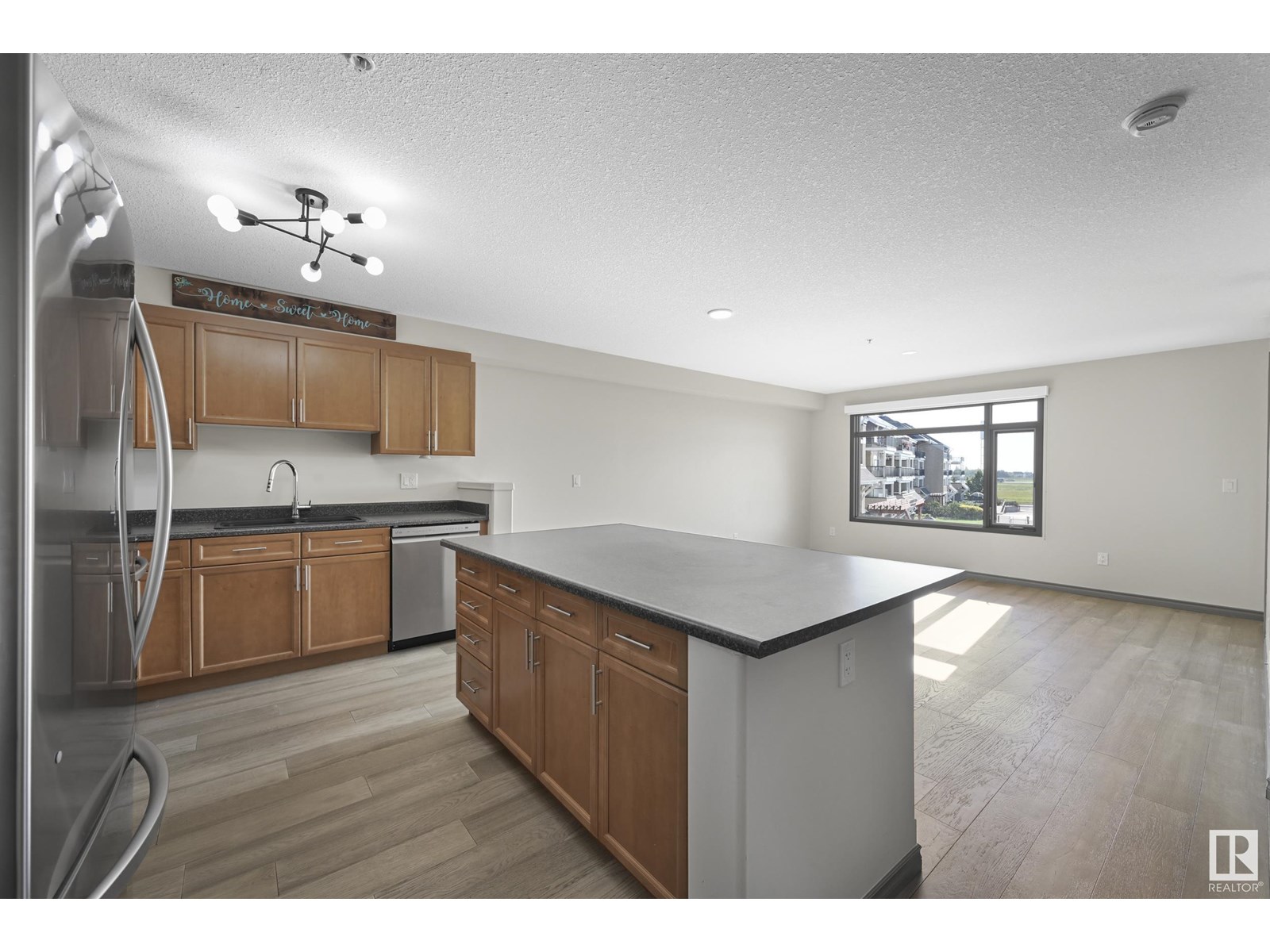 Photo 6 of 216 1589 Glastonbury Bv Nw, Edmonton AB