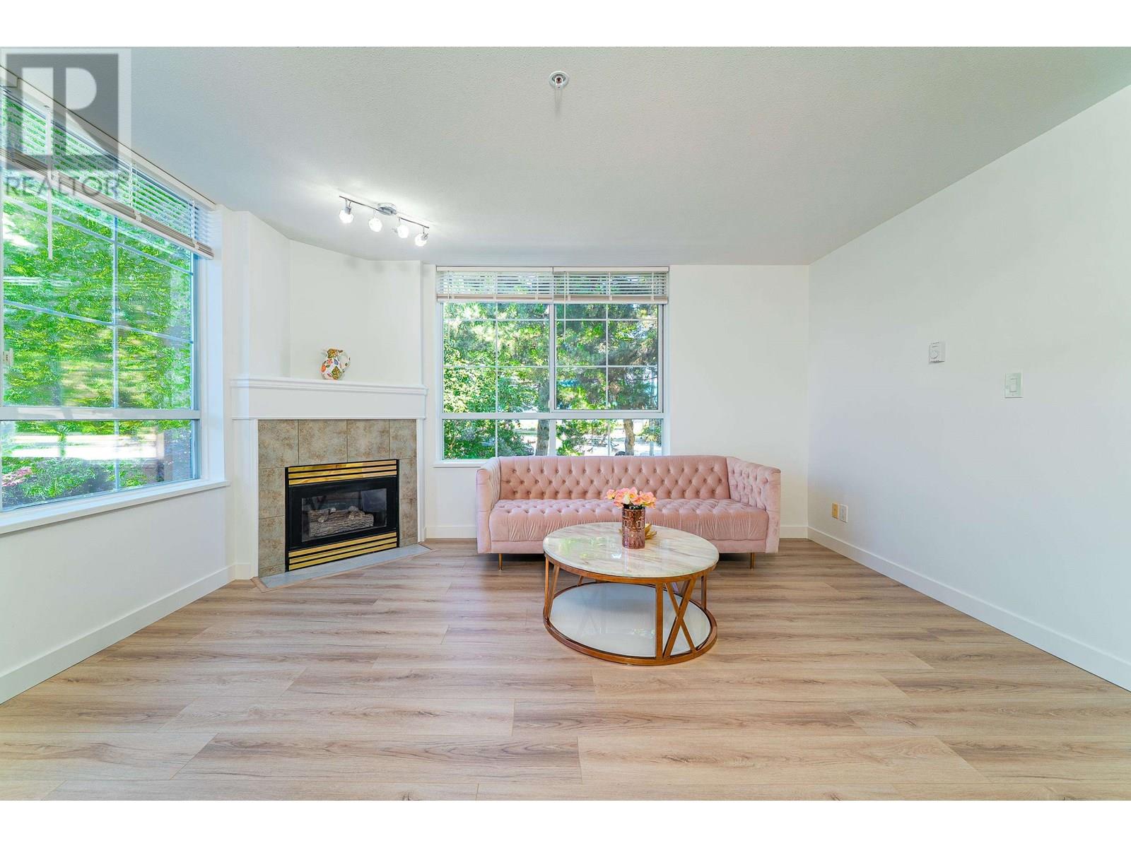 Photo 10 of 211 7117 Antrim Avenue, Burnaby BC