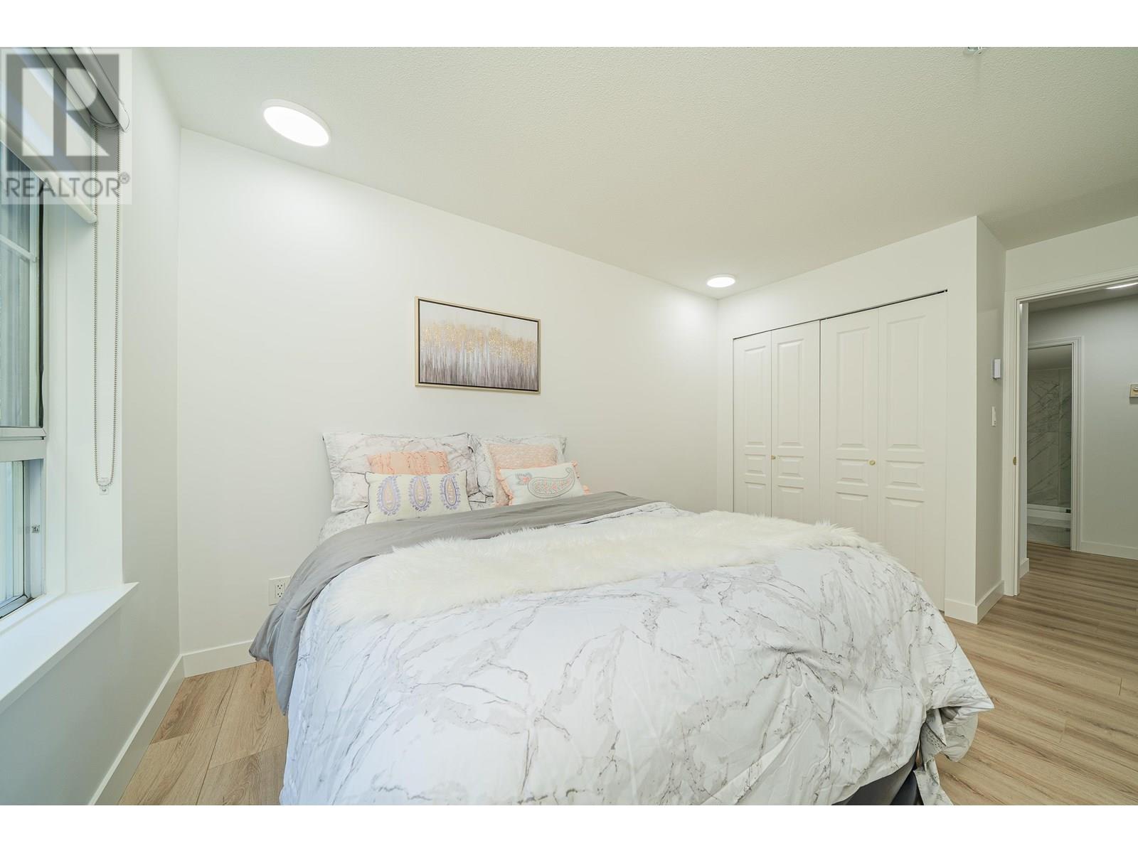 Photo 16 of 211 7117 Antrim Avenue, Burnaby BC