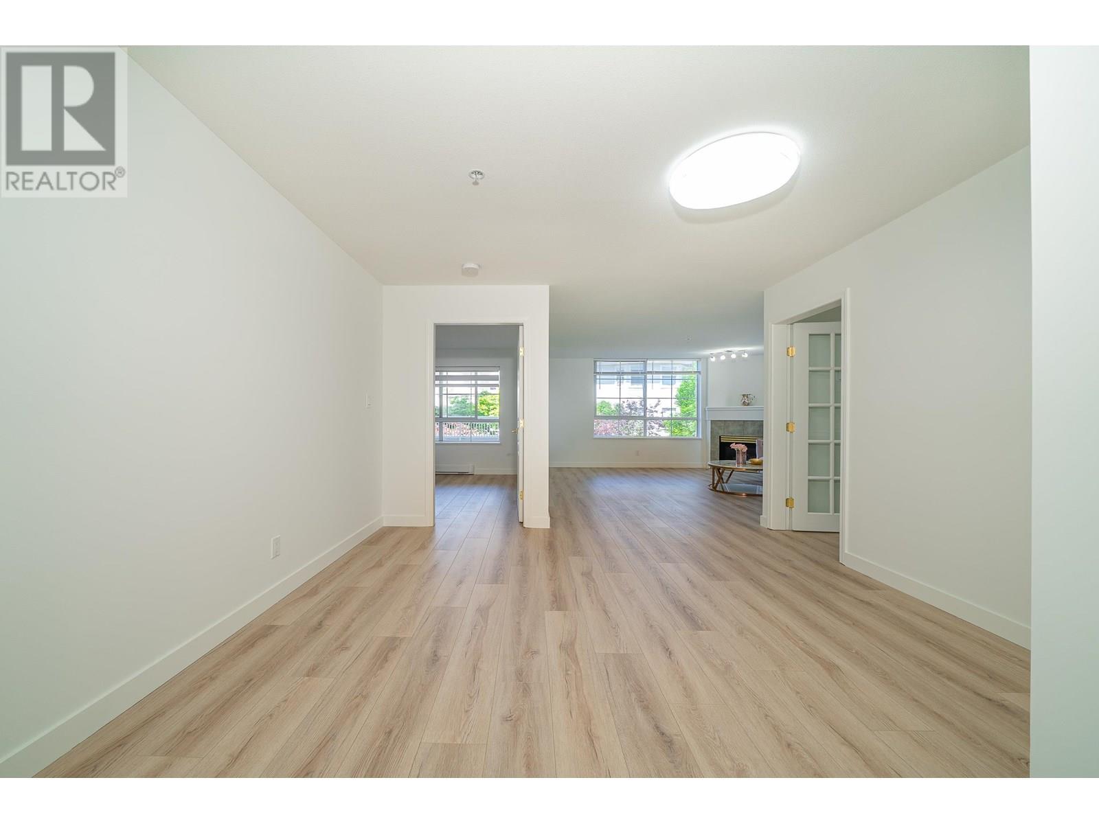 Photo 11 of 211 7117 Antrim Avenue, Burnaby BC
