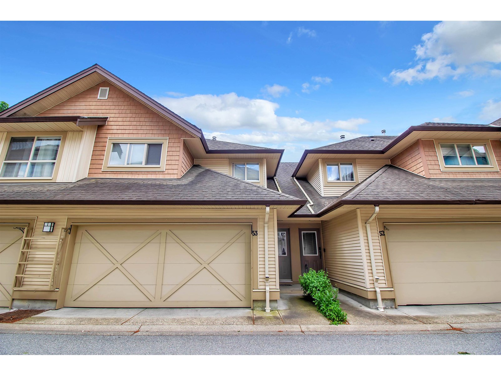 Photo 1 of 53 20350 68 Avenue, Langley BC