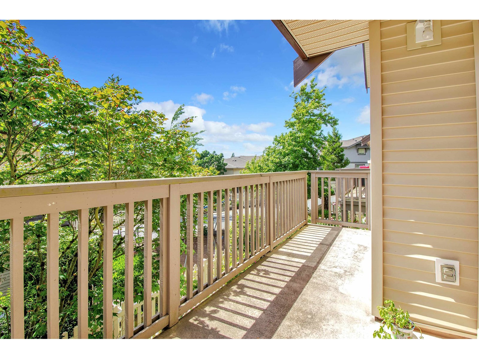 Photo 18 of 53 20350 68 Avenue, Langley BC