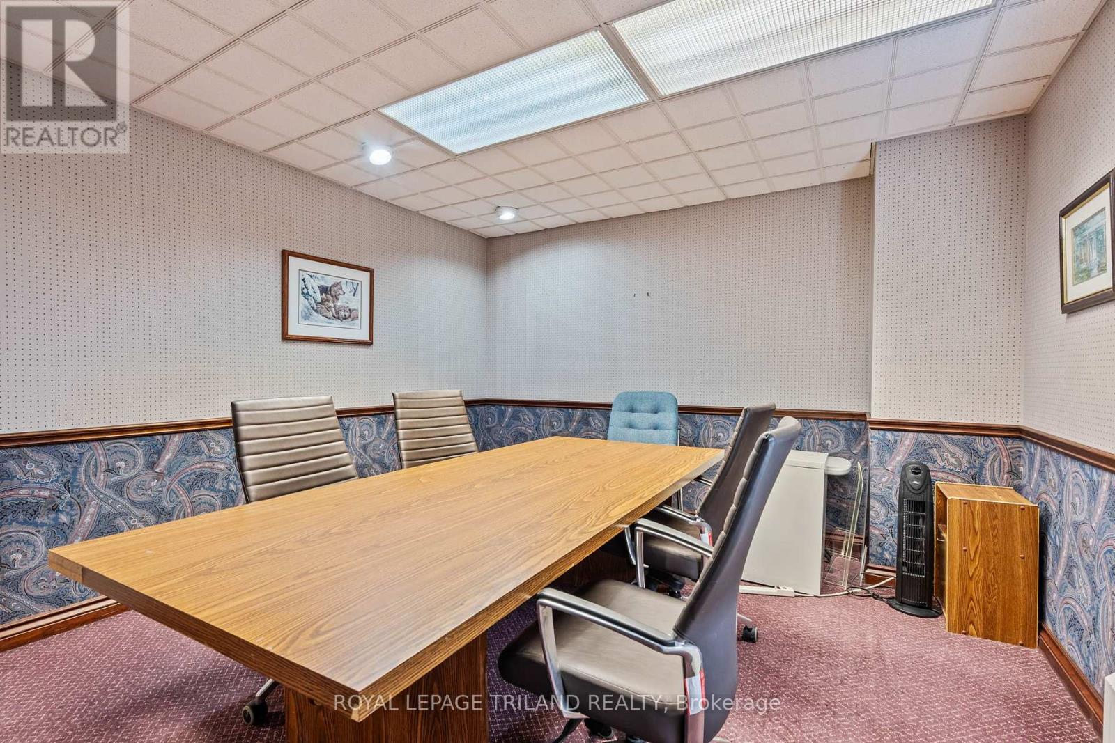 108 CENTRE STREET W Property Photo