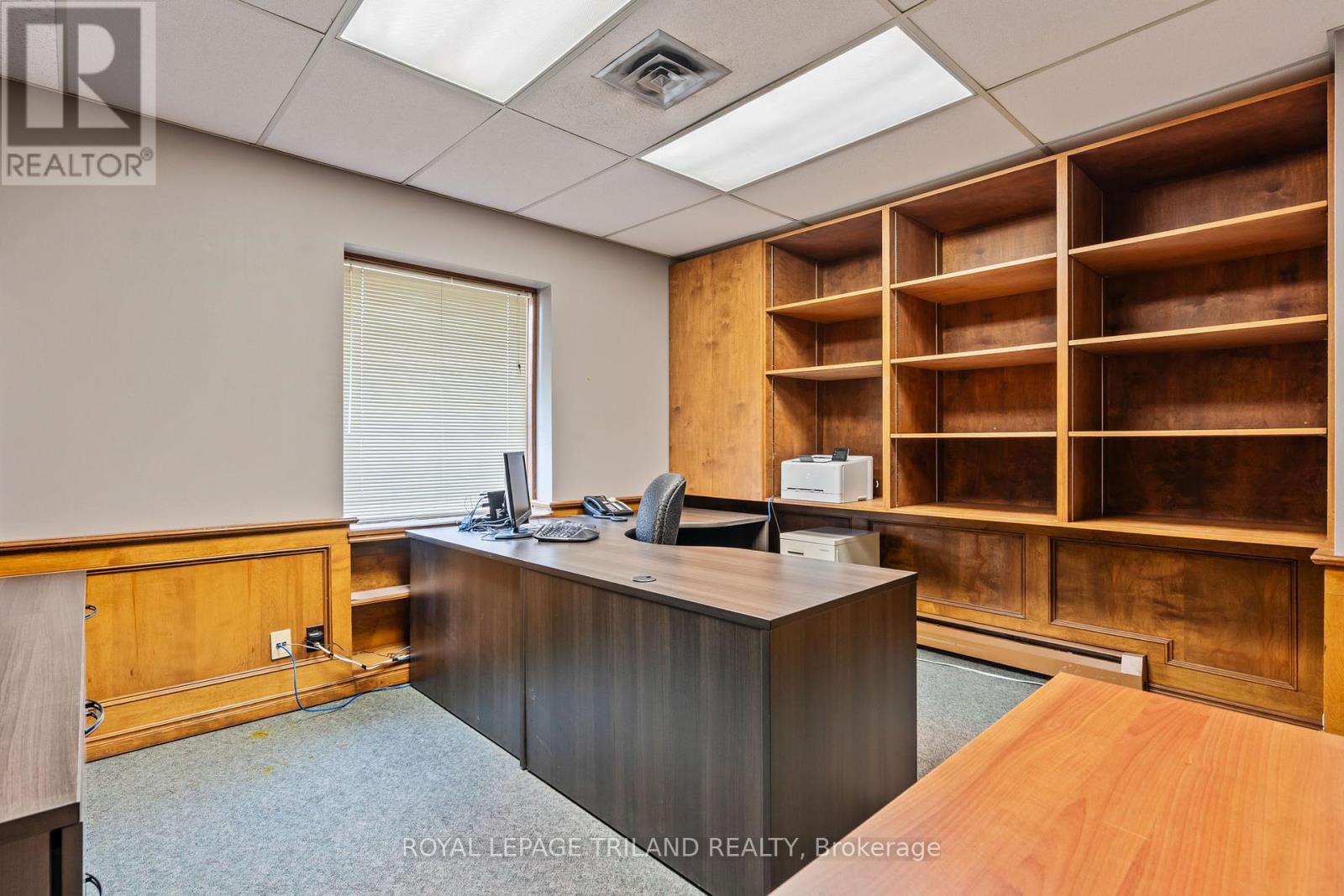 108 CENTRE STREET W Property Photo