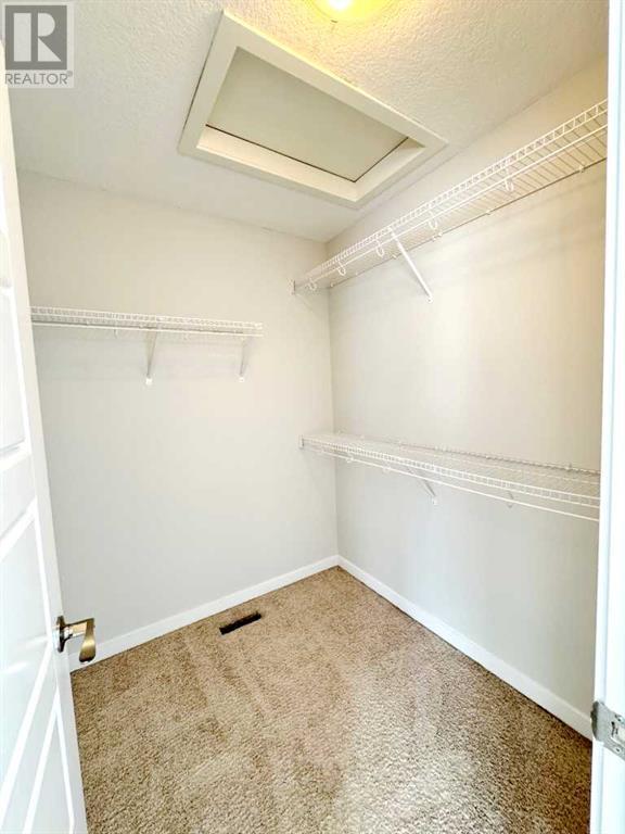 Single Family House for Sale in  Saddlelake Terrace NE Saddle Ridge Calgary 