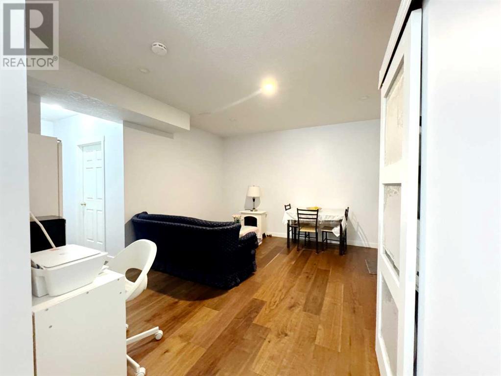 Single Family House for Sale in  Saddlelake Terrace NE Saddle Ridge Calgary 