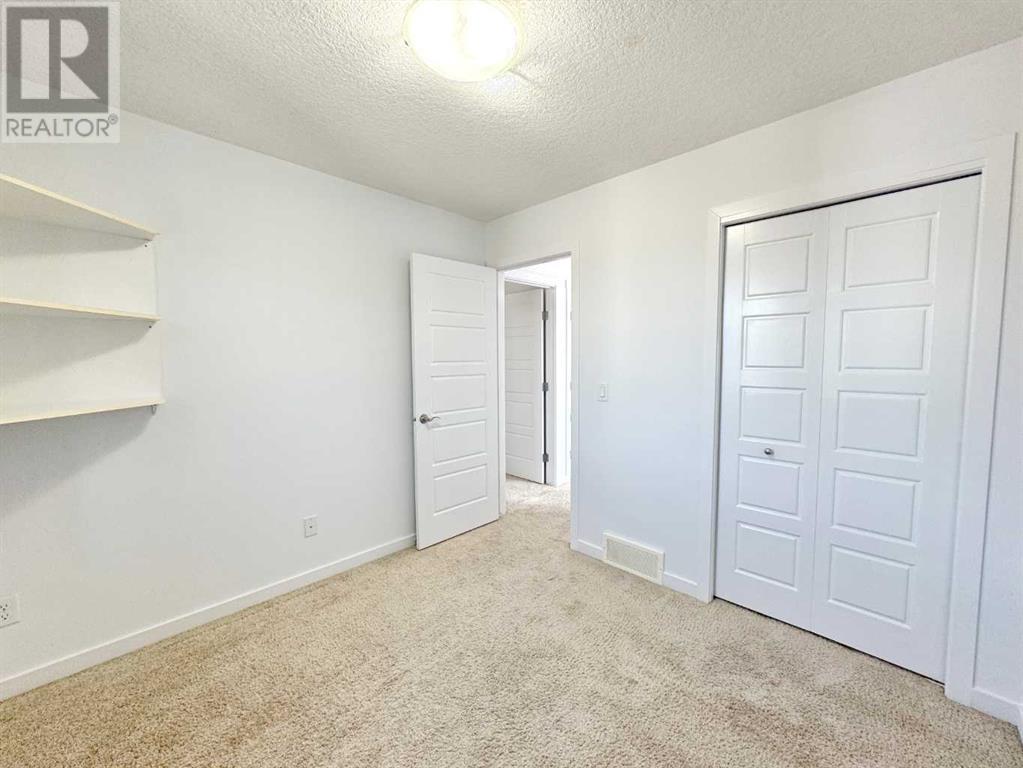 Single Family House for Sale in  Saddlelake Terrace NE Saddle Ridge Calgary 