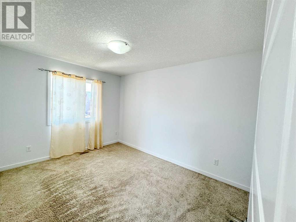 Single Family House for Sale in  Saddlelake Terrace NE Saddle Ridge Calgary 