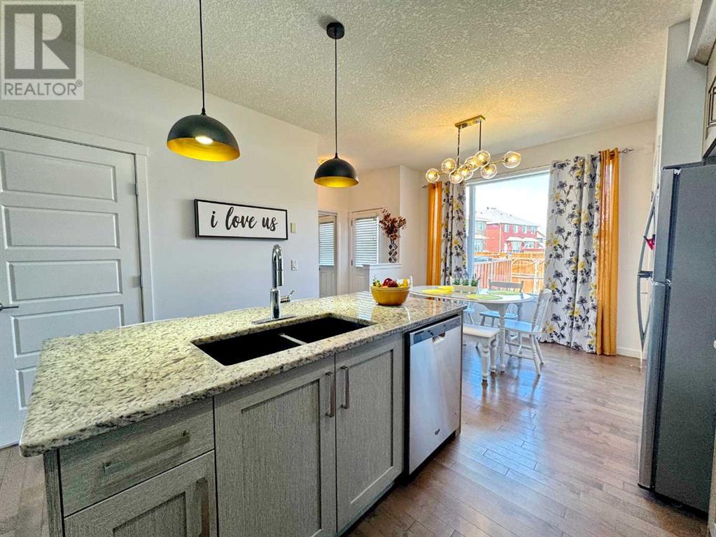 Single Family House for Sale in  Saddlelake Terrace NE Saddle Ridge Calgary 