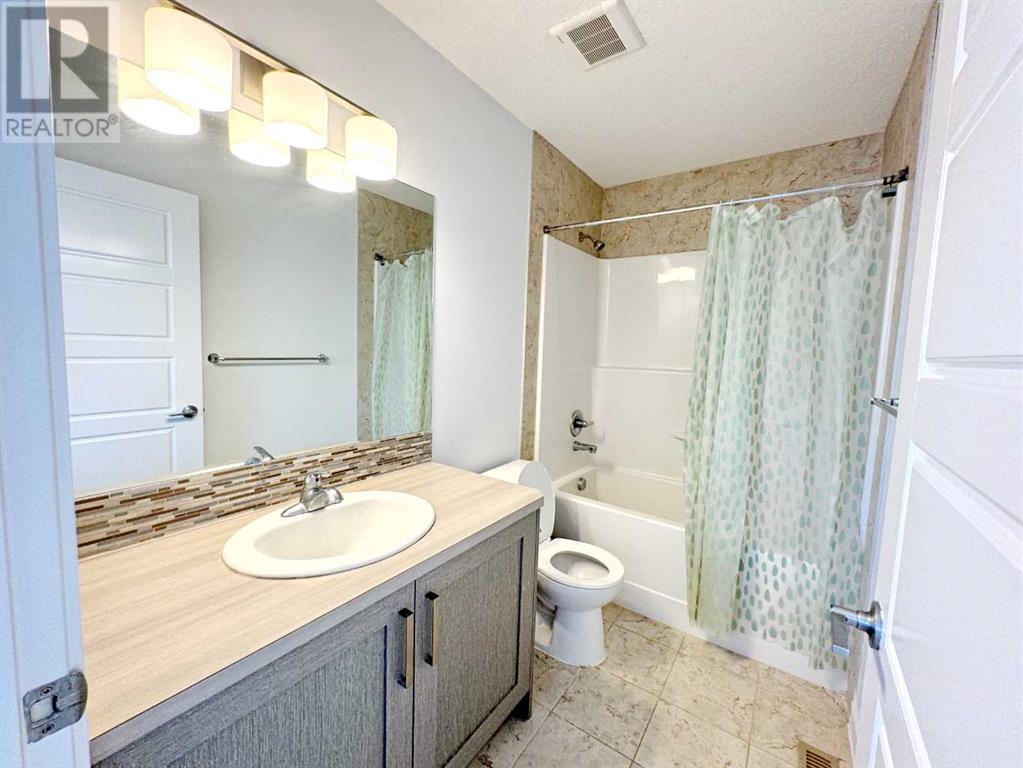 Single Family House for Sale in  Saddlelake Terrace NE Saddle Ridge Calgary 