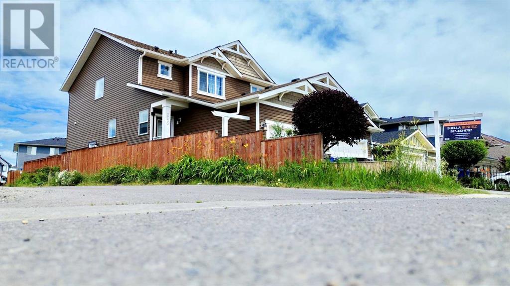 Single Family House for Sale in  Saddlelake Terrace NE Saddle Ridge Calgary 