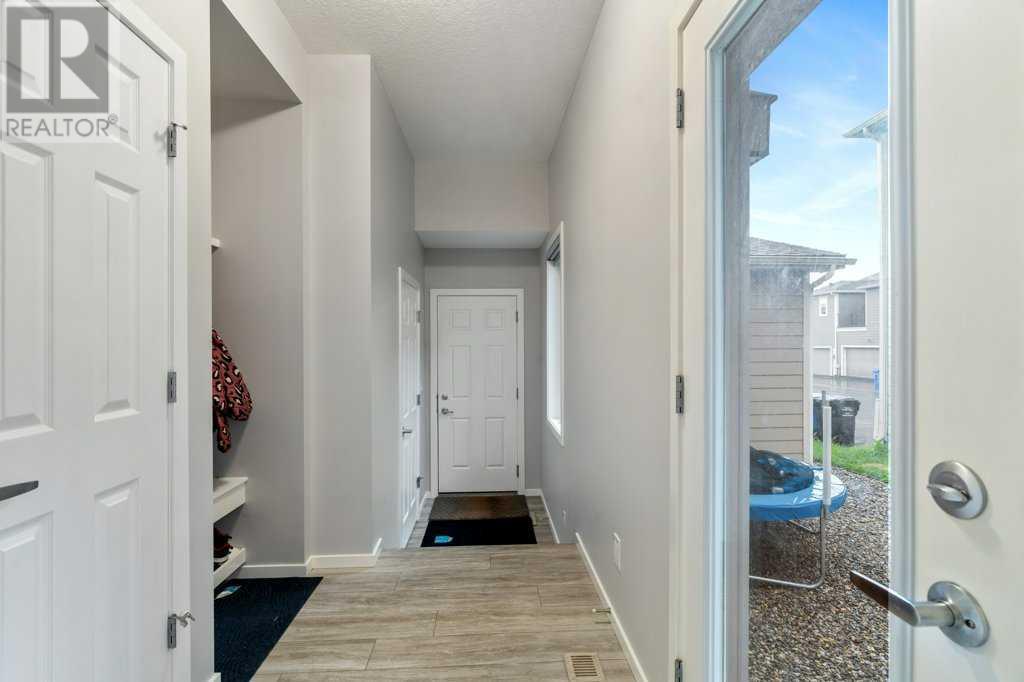 Single Family House for Sale in  Yorkville Avenue SW Yorkville Calgary 