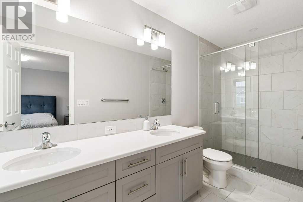 Single Family House for Sale in  Yorkville Avenue SW Yorkville Calgary 