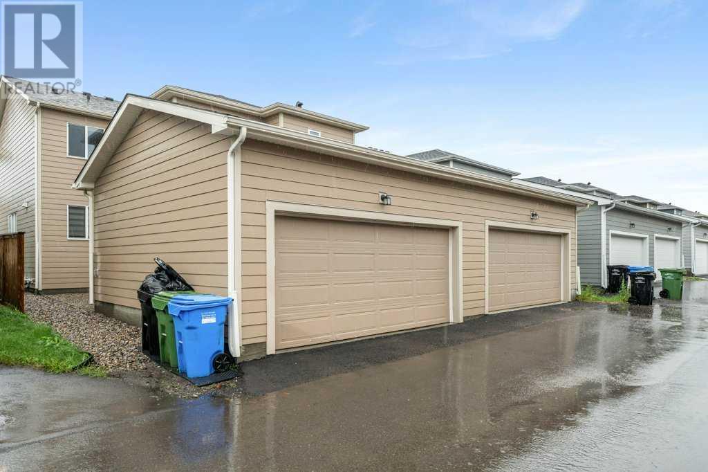 Single Family House for Sale in  Yorkville Avenue SW Yorkville Calgary 